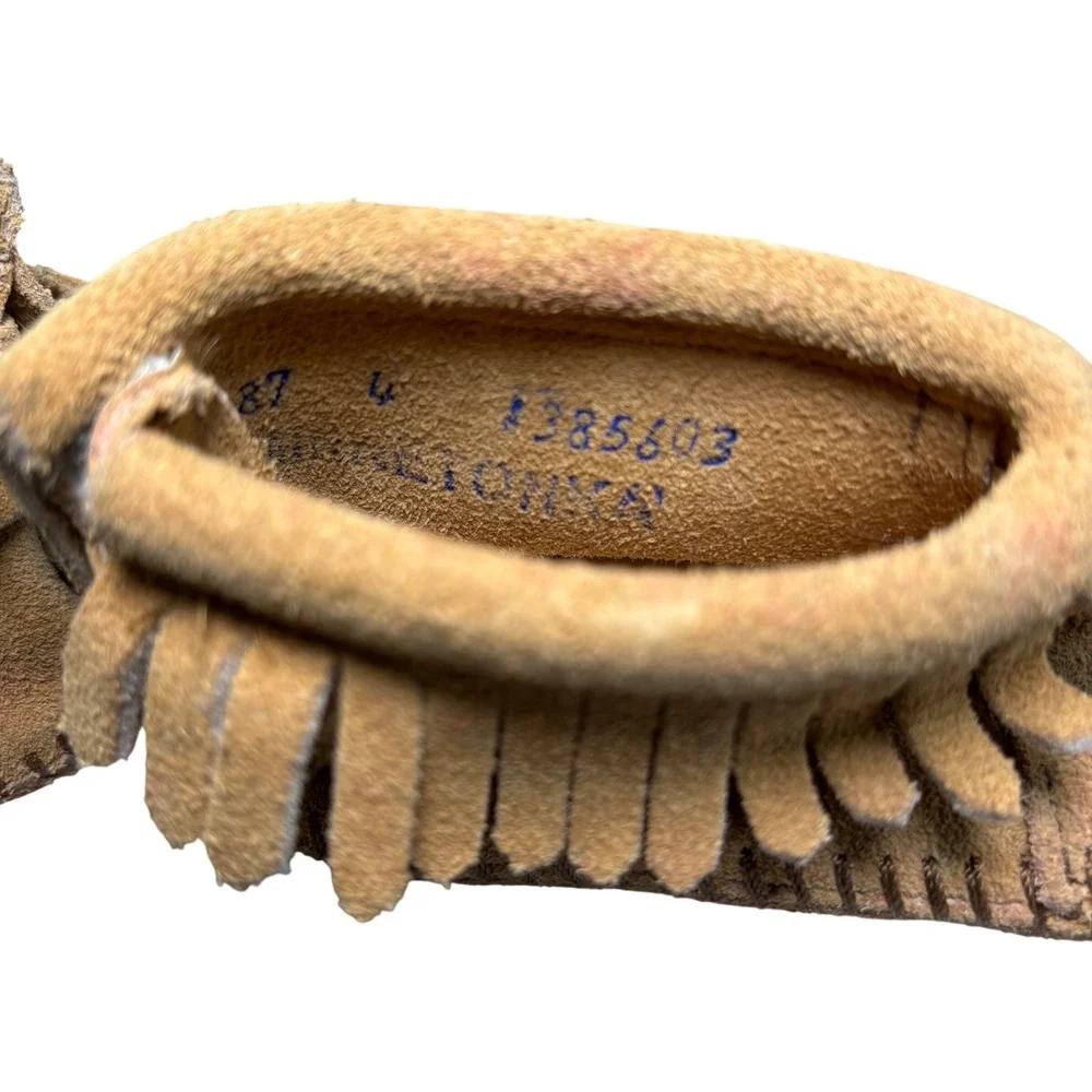 Minnetonka adorable moccasin